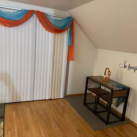 Appartamento Elite Casa Collection -Free Coffee, Parking, And Wi-Fi Milwaukee Esterno foto