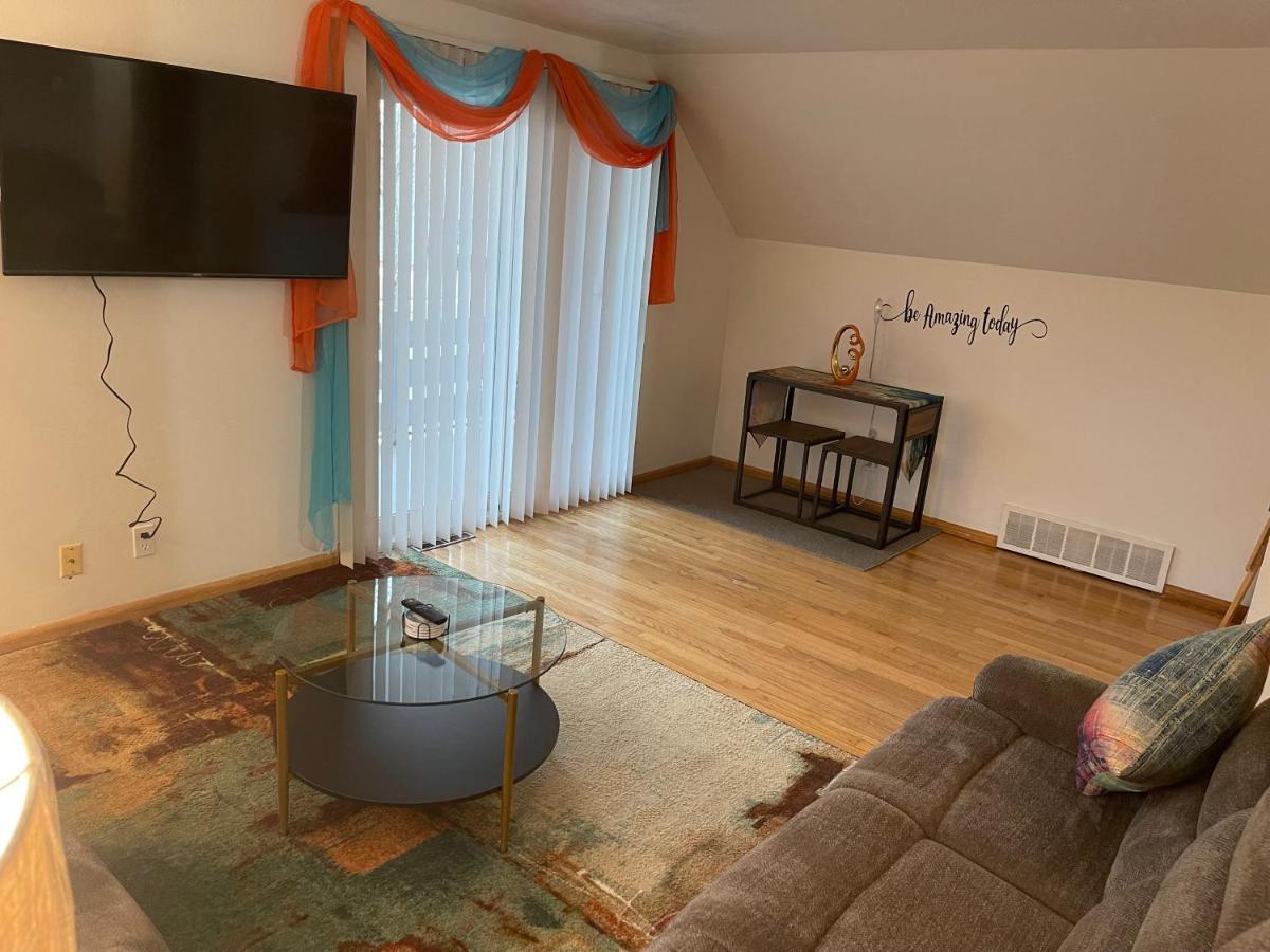 Appartamento Elite Casa Collection -Free Coffee, Parking, And Wi-Fi Milwaukee Esterno foto