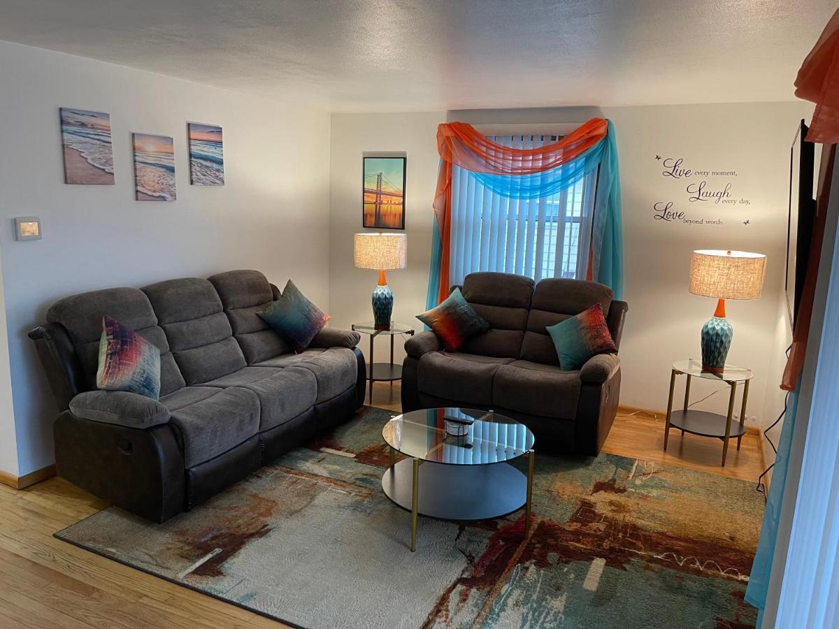 Appartamento Elite Casa Collection -Free Coffee, Parking, And Wi-Fi Milwaukee Esterno foto